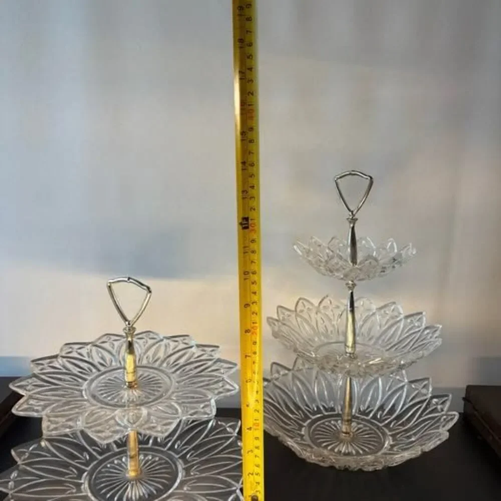 2 pcs. Vintage Federal Glass Petal Flower